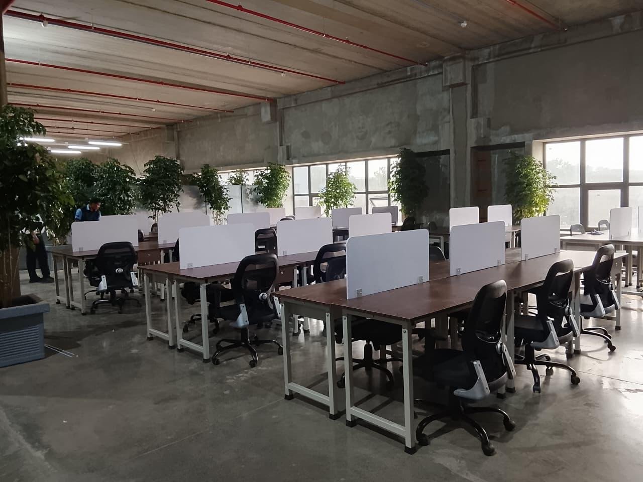 Workstation cluster on rent in Pune office